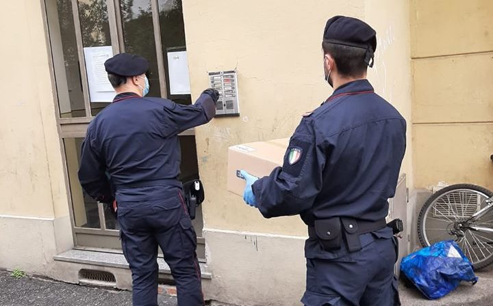 Rete Torino Solidale continua la consegna dei pacchi: “A voi un profondo grazie dalla città”