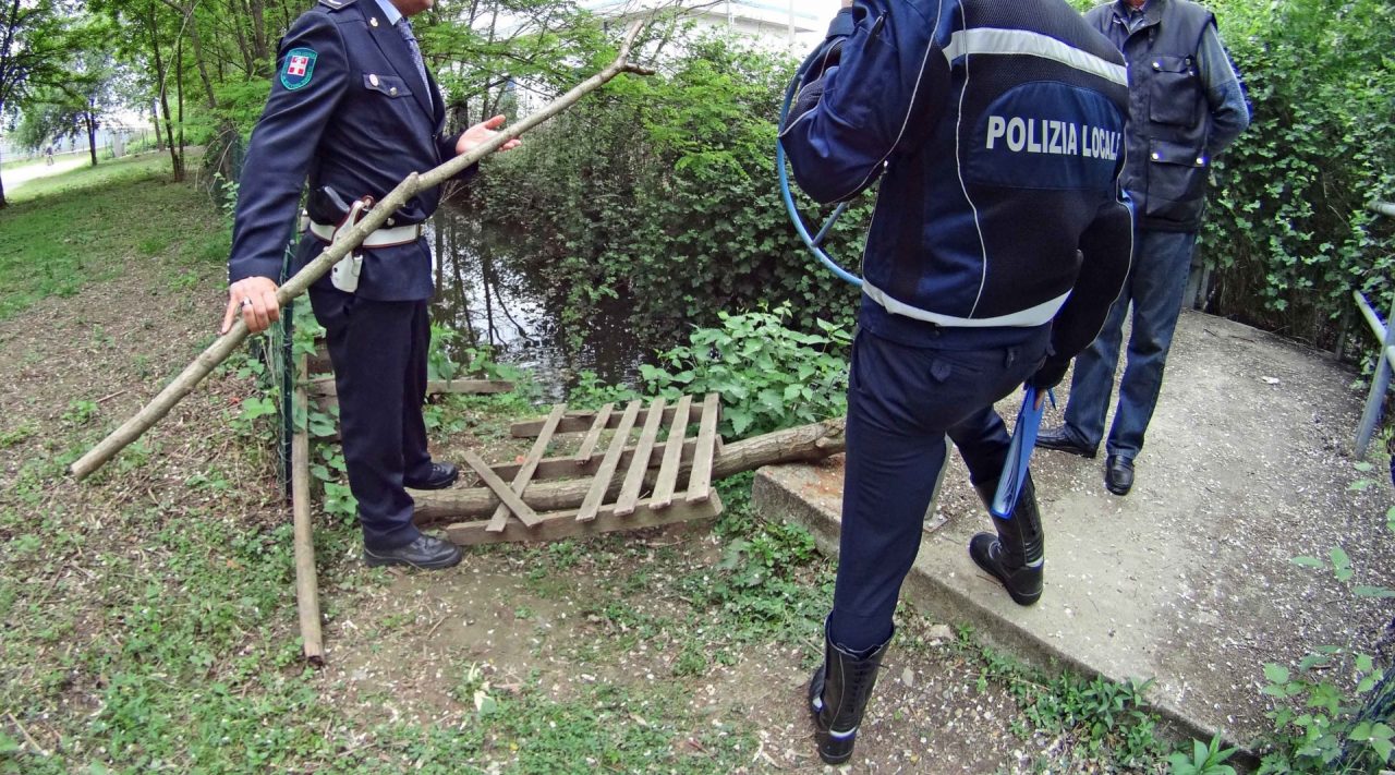 Bimba si perde al parco, nove pattuglie per ritrovarla