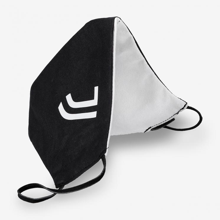 La Juve lancia le mascherine ‘Juventus Face Mask’, per proteggersi dal virus insieme al club