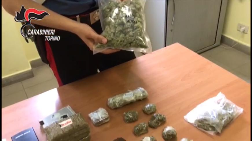 Sequestrata marijuana al sapor di eroina, è l’amnèsia. Arrestato un corriere VIDEO