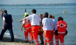 Muore mentre passeggia sul lungo mare