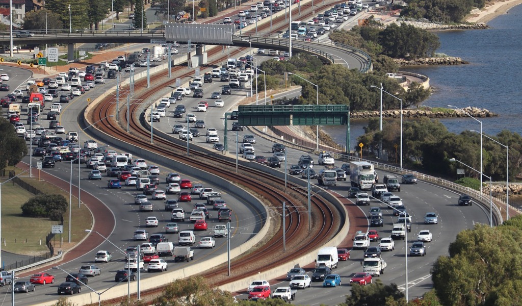 Bollino rosso per rientrare a Torino, previste lunghe code per chi torna in città