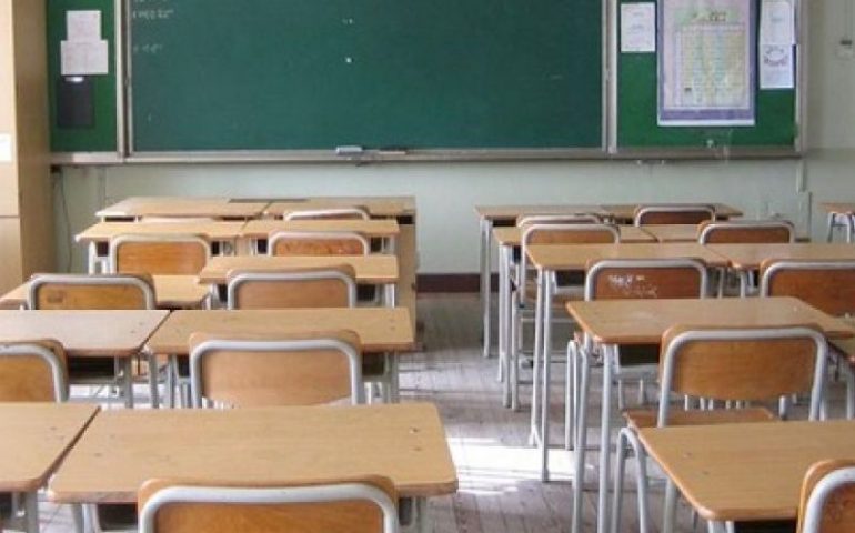 Il 18enne che ha ucciso il padre per difendere la madre farà la maturità: il migliore amico testimone all’orale