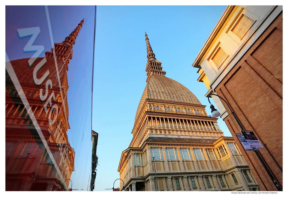 L’ascensore panoramico della Mole Antonelliana ha riaperto: le regole anticontagio