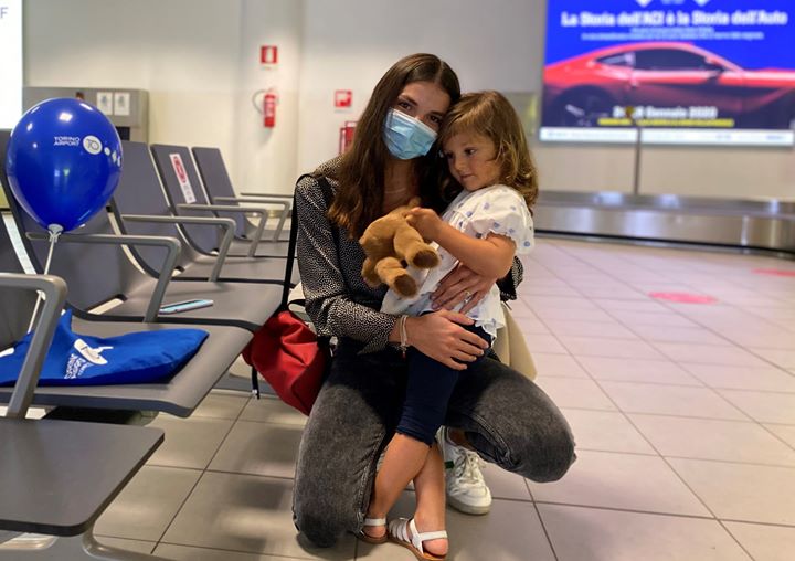 Finalmente insieme e c’è anche un colpo di scena: la storia era tutta al femminile