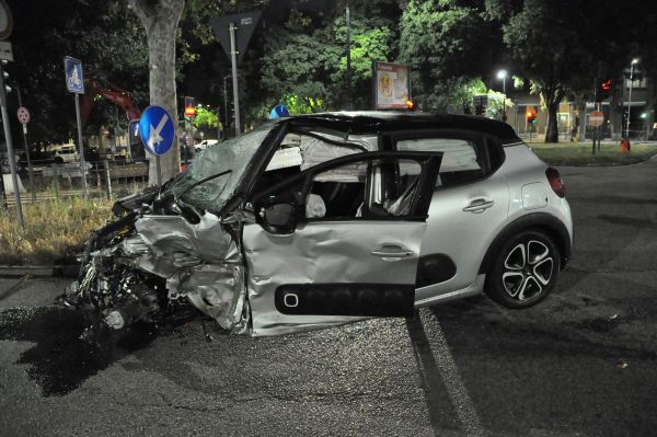 Incidente grave in Corso Francia: sembra un film, ma è tutto vero