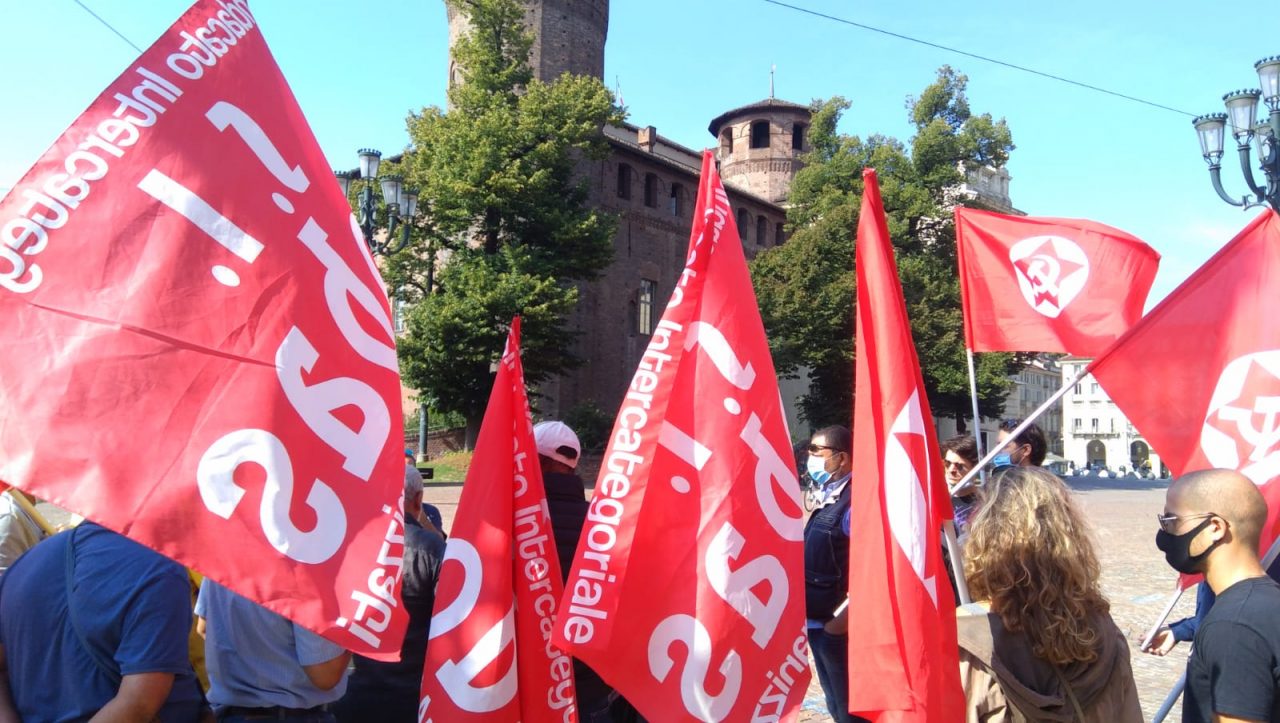 I Cobas al fianco degli operai dei Mercati Generali