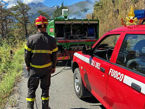 Il fuoco ha attaccato  600 metri quadrati di vegetazione sulle pendici del Rocciamelone