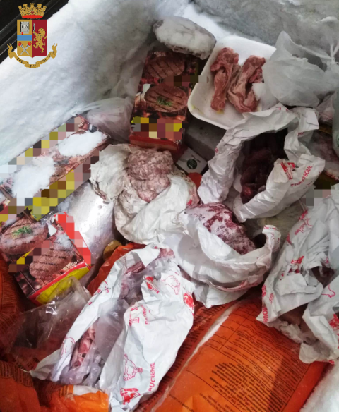 Carne mal conservata e gestori senza mascherina: multe per 8200 euro