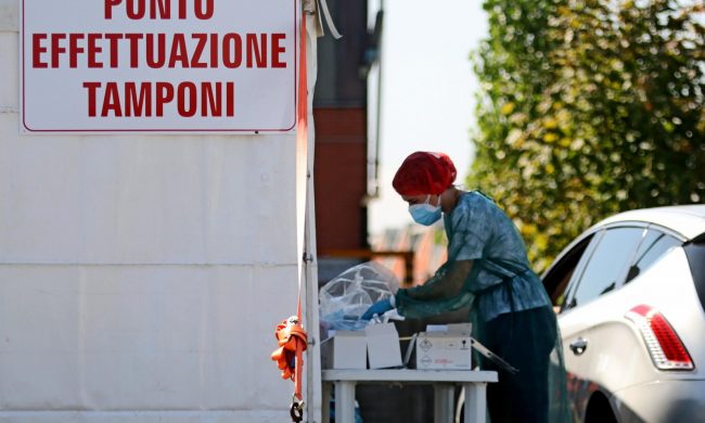Studente trovato positivo al Covid-19: in isolamento un’intera classe e gli insegnanti