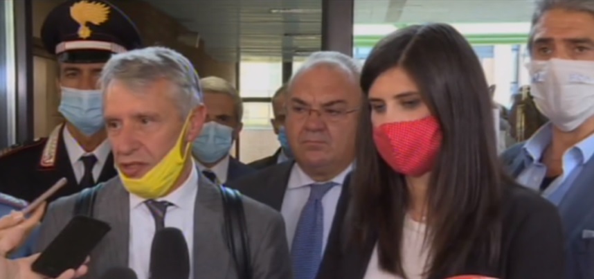 La sindaca Appendino condannata punta alla rivincita in Appello e la “base” la sostiene