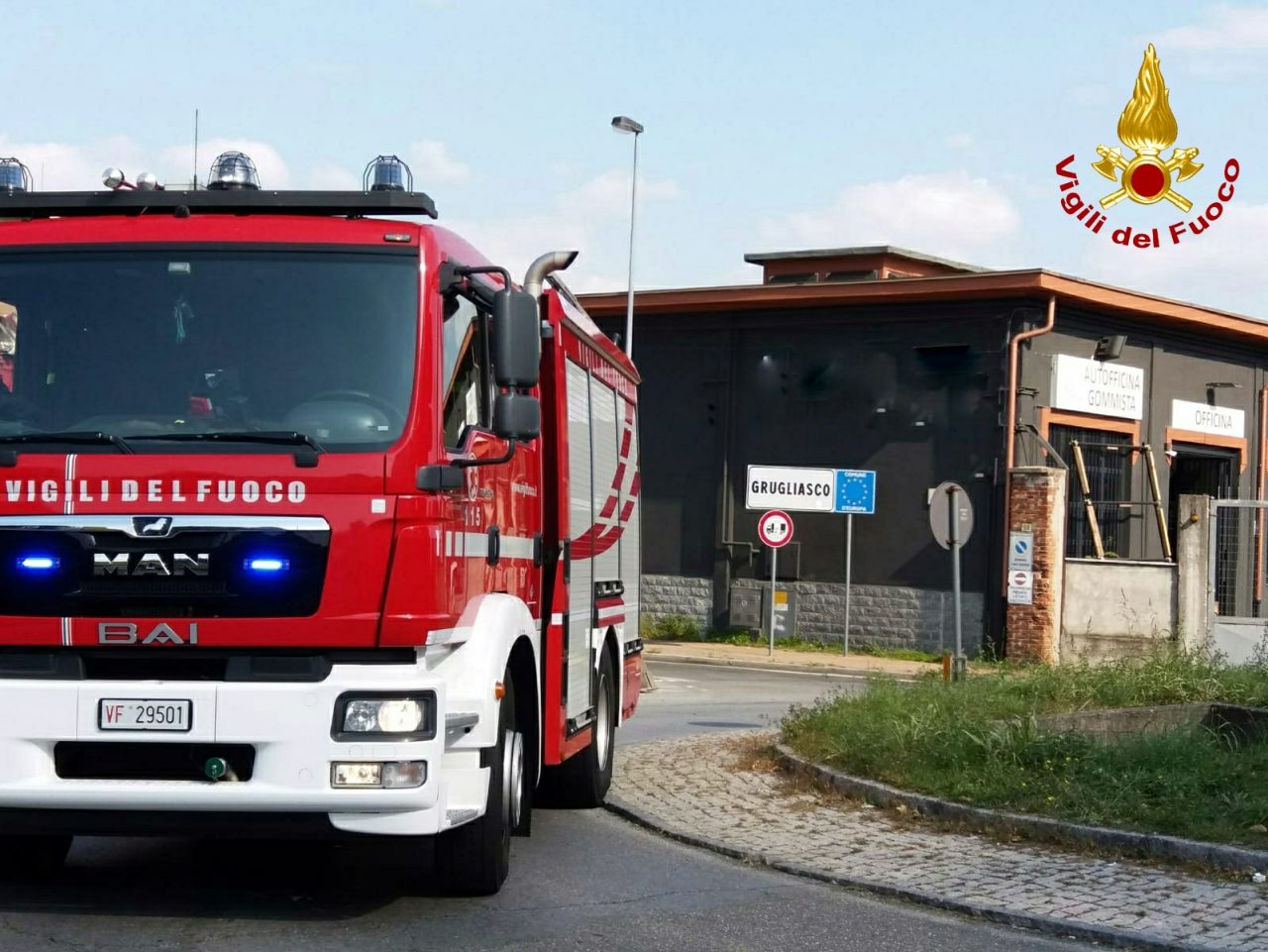 Danneggiano una tubazione, fuga di gas a Rivoli