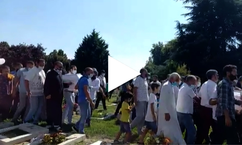 L’addio a Malak e Jannat, il dolore dei genitori e di un’intera comunità I VIDEO