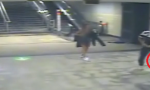 Agghiacciante tentato omicidio con una roncola alla stazione della metro: minorenne ferito VIDEO
