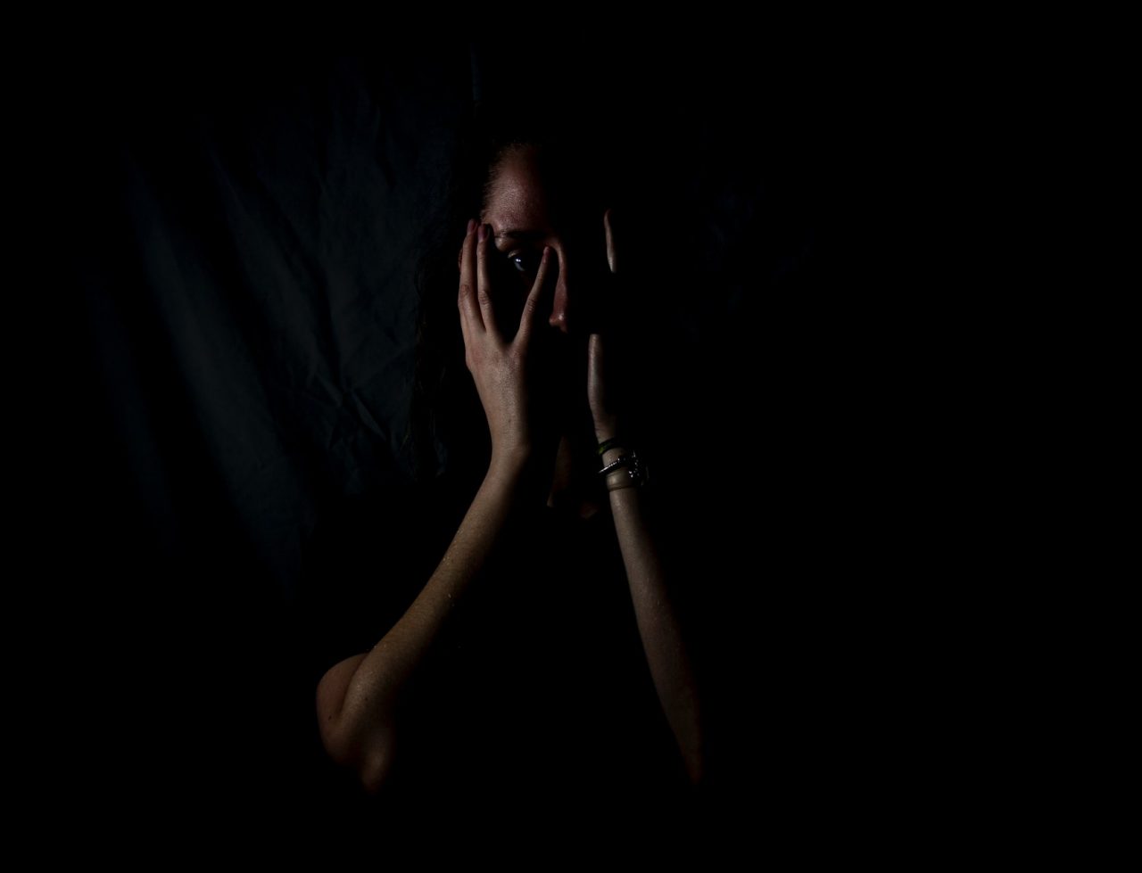 Violenza sessuale su una ragazza di 20 anni