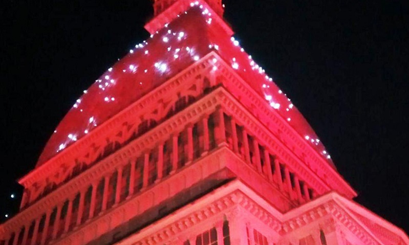 Mole Antonelliana illuminata questa sera alle 20.00