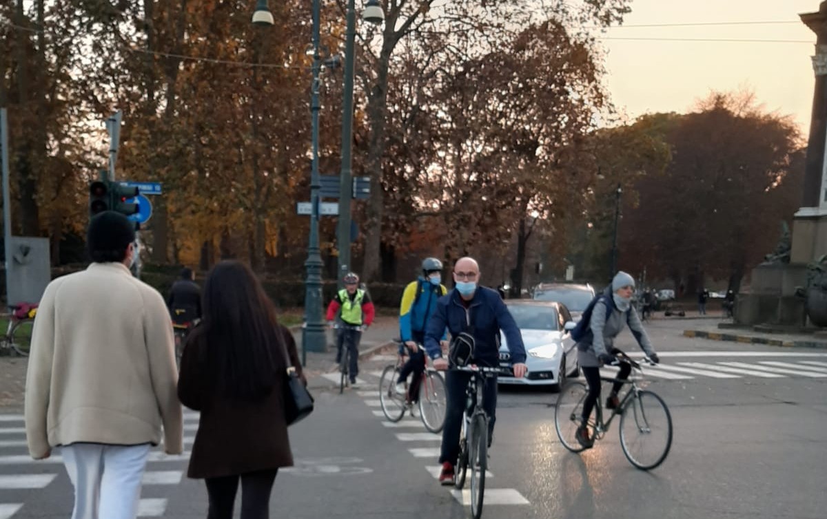 Covid, i dati di oggi 24 novembre | + 2.070 positivi