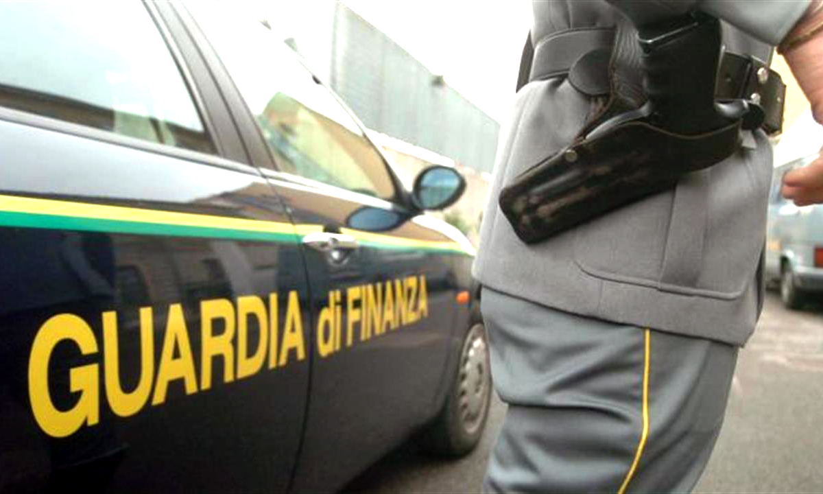 Rubavano il bonus Renzi ai propri dipendenti, sequestri a Torino