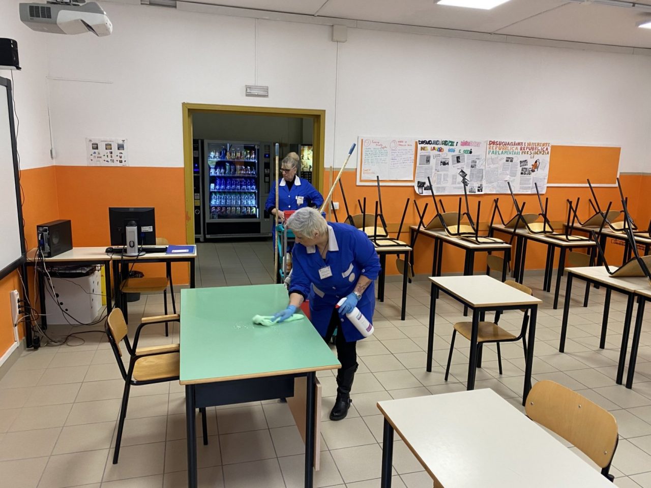 Piemonte zona arancione ma scuole medie ancora a casa: scatta la petizione