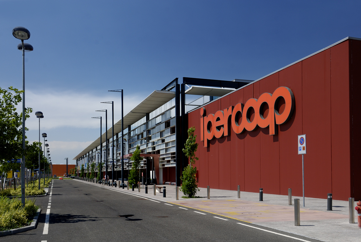 Mancata riapertura dei Centri commerciali nel weekend: “Un fatto inspiegabile”