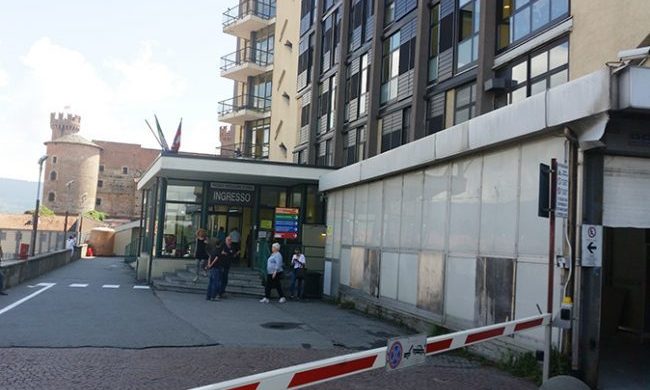 Guasto all’ospedale di Ivrea che resta senza ossigeno negli impianti: paura in rianimazione