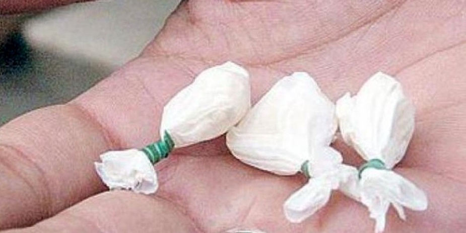 Allarme droga: mangia ovuli di crack e cocaina, ricoverato in ospedale