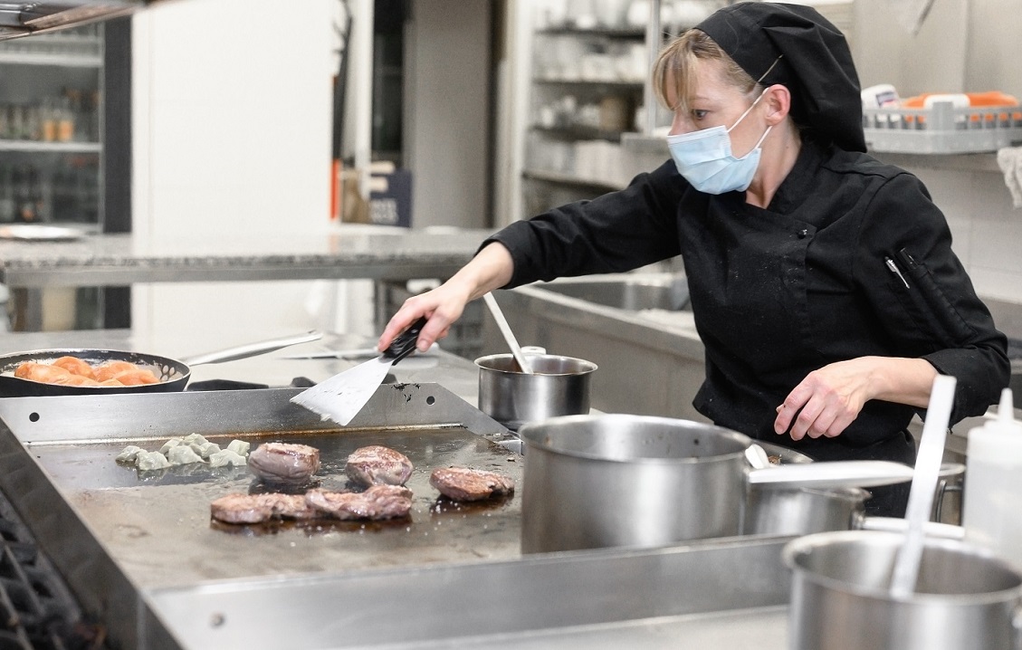 Sessanta commensali al ristorante per la Comunione: tutti multati