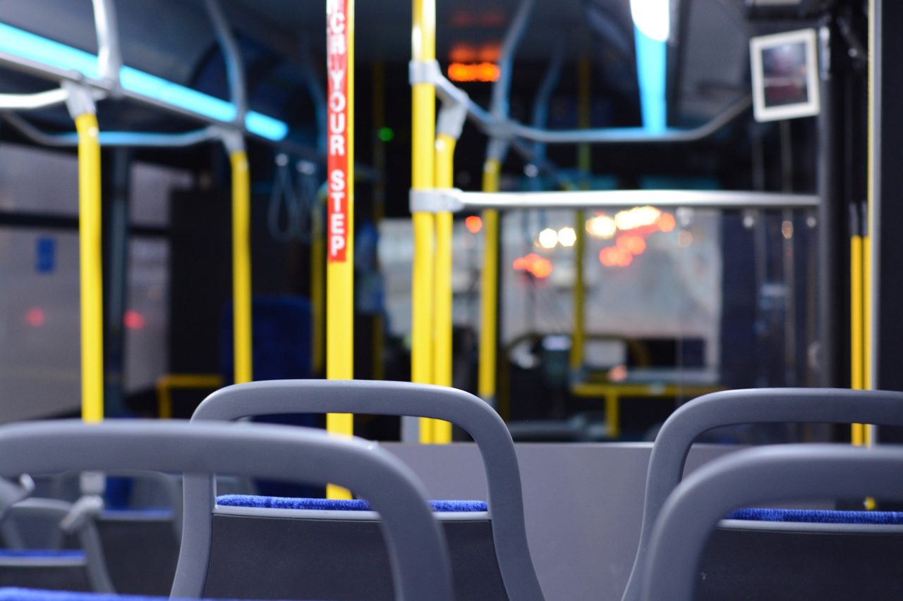 Dramma sull’autobus: uomo muore colto da malore, inutili i soccorsi