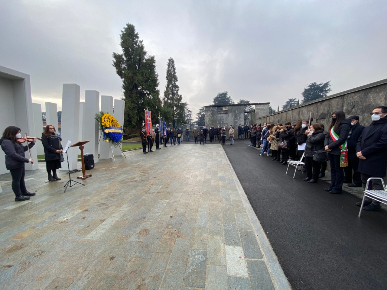 La cerimonia per ricordare le vittime della Thyssen