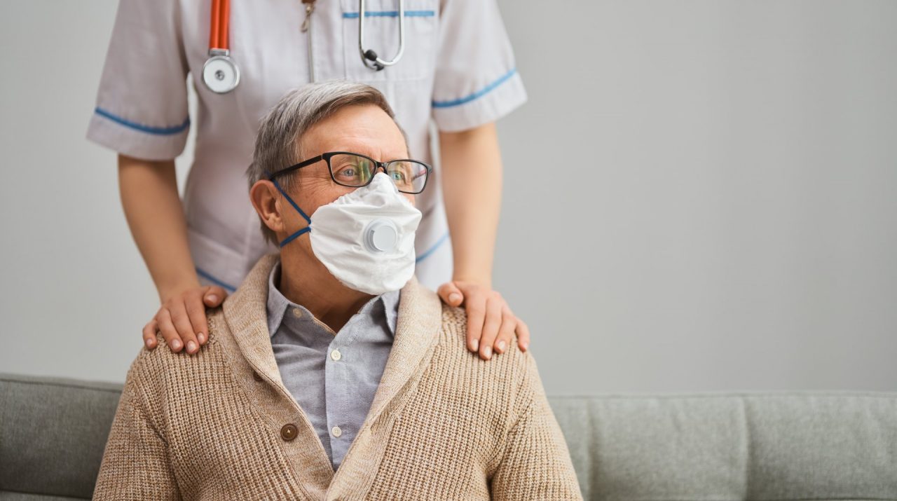 Covid, perché vaccinarsi non è un rischio: lo spiega Lega tumori Torino in diretta web