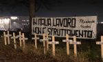 Cimitero simbolico contro Amazon: "Qui riposano i diritti dei lavoratori"