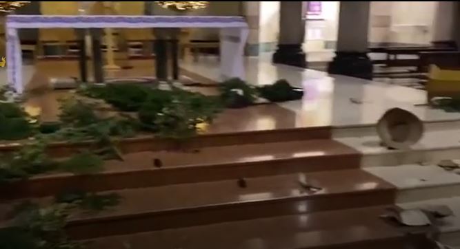 Devasta gli arredi di una chiesa: arrestato | IL VIDEO