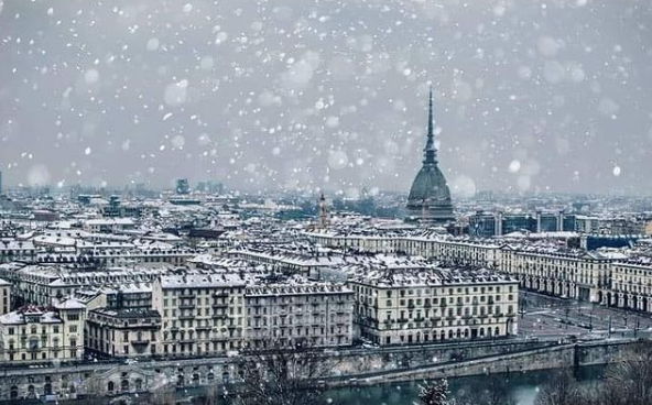 Meteo Natale: anche a Torino neve fra domenica 27 e lunedì 28