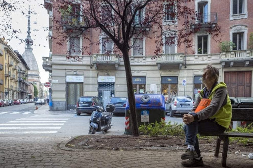 Addio a Stefano, l’uomo delle barzellette che per pochi spiccioli ci faceva sorridere