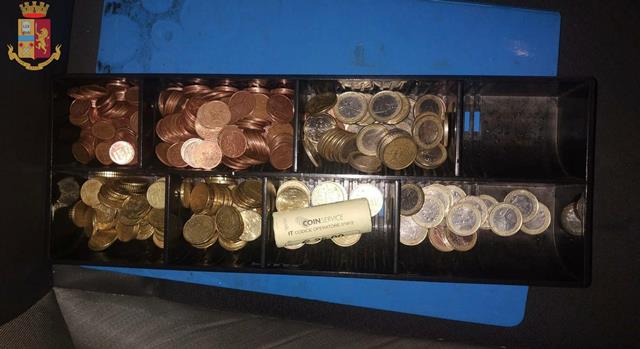 Sorvegliato speciale ruba 100 euro in un negozio: arrestato