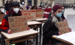"Il futuro non è a distanza": la protesta degli studenti contro la DAD
