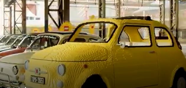 Fiat 500 in Lego: il video della costruzione