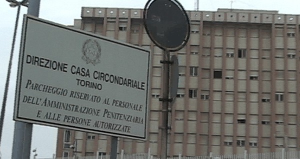 Domenica delle Palme tragica al carcere di Torino: un suicidio tra i detenuti e una aggressione a 3 agenti