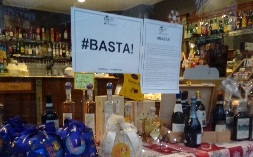 Negozianti contro i divieti anti Covid: “Uccidono la categoria”