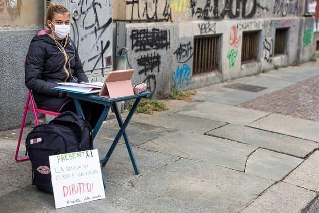Quando i “bulli” sono i docenti: offese ad Anita perché vuole andare a scuola anche a giugno