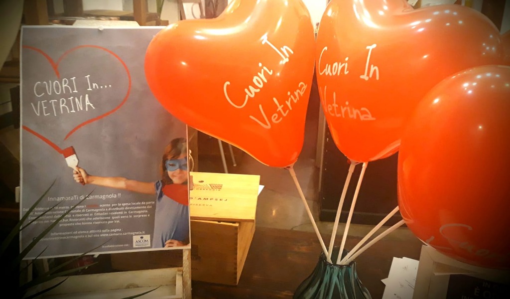 “Cuori in Vetrina” a Carmagnola: una nuova iniziativa per l’erogazione di buoni spesa