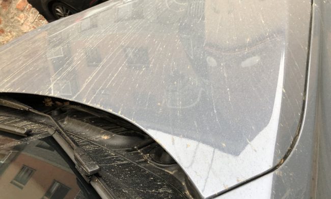 La neve rossa è scesa anche nel Torinese: risolto il mistero