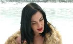 Attrice porno va al lago di Ceresole Reale alla ricerca del pene gigante (e non lo trova)