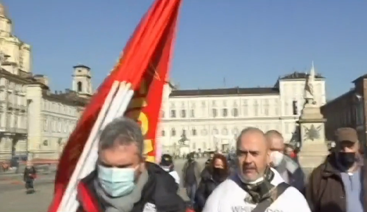 Sciopero con corteo dei lavoratori Embraco: “Draghi aiutaci!”