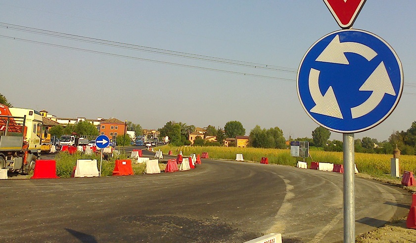 Nuove rotonde e meno incidenti sulla Sp 122 della Rezza