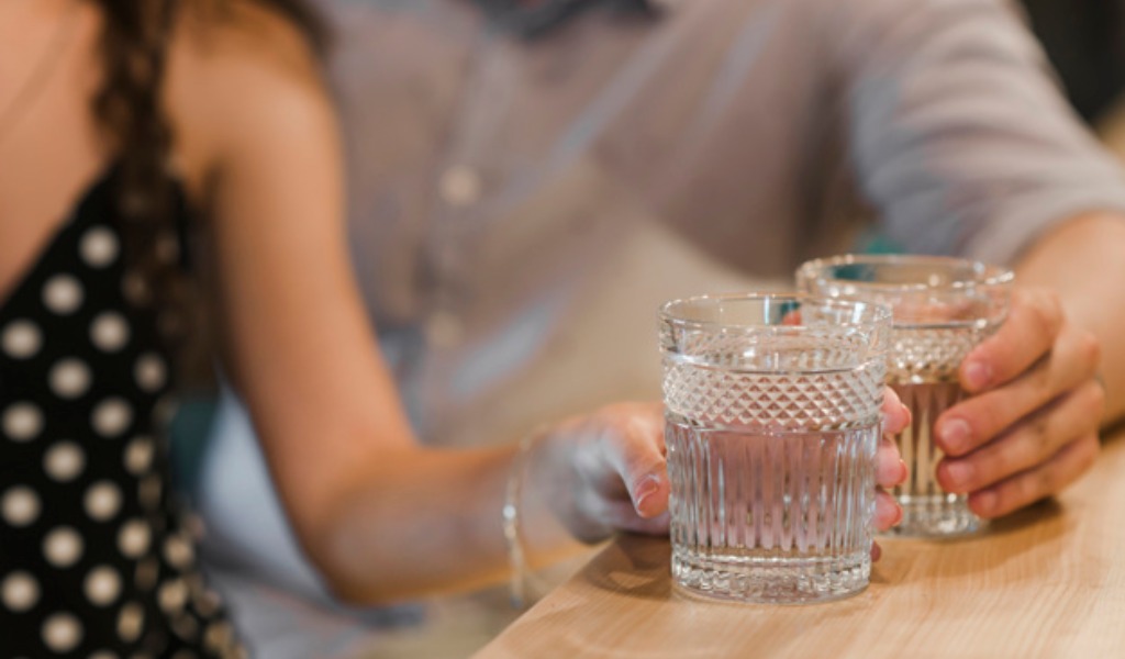 Consumazioni al bar nonostante i divieti: chiusi tre esercizi commerciali