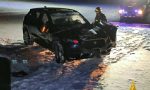 Si ribalta su un pendio innevato: giovane donna perde la vita colpita dalla sua vettura
