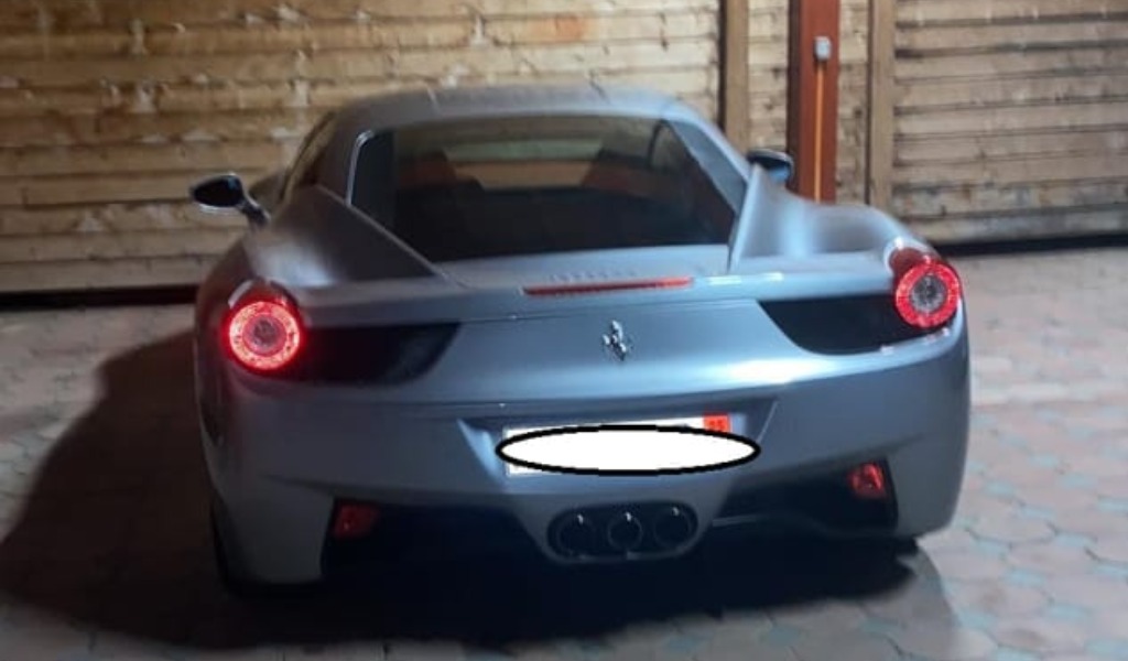 Auto di lusso vendute e mai consegnate: 12 arresti per truffa e riciclaggio