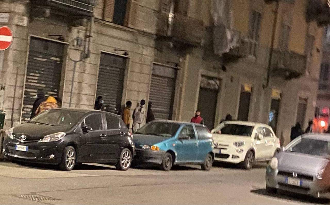 Spaccio a Barriera: il tour di Matteo Rossino (Torino Tricolore) dopo il servizio delle Iene