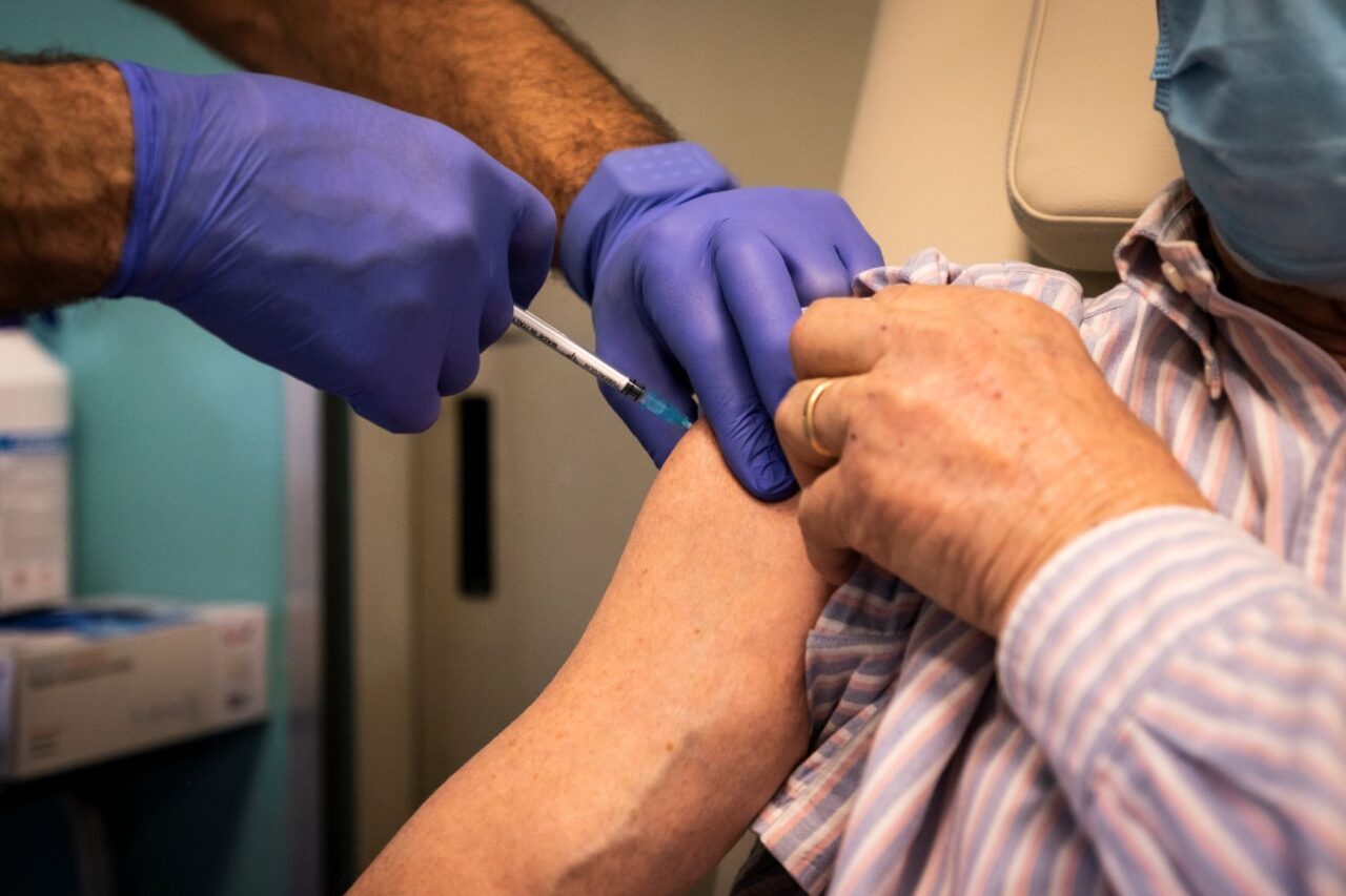 Il punto sulle vaccinazioni Anti Covid: domani inizia la fascia 75-79